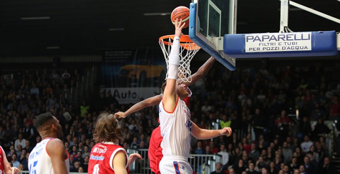 Paparelli sponsor basket Cantù